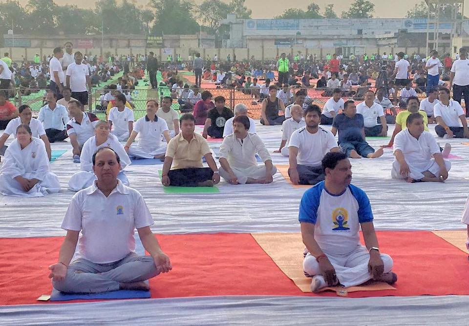 Arun Singh 3rd International Yoga Day at Agra